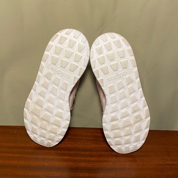 Adidas Questar Flow K Pink  running shoes Women’s size 7 - Picture 5 of 6